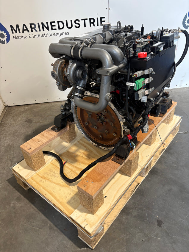 Yanmar 4JH80 Marine Engine (For parts)