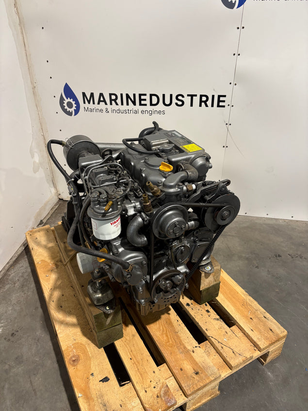 Yanmar 3JH2E 38PK marine engine KBW10 2.45 Reversing gear