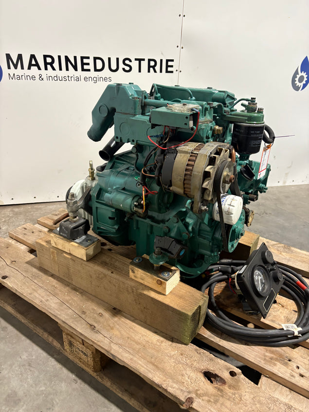 Volvo Penta 2002 18 HP (Direct cooled) with MS2B reversing gear