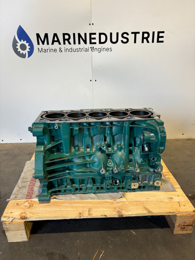 Volvo Penta D3-150I-G engine block - 4086943 (used)