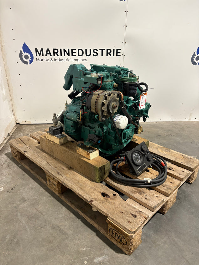 Volvo Penta 2002 18 HP (Direct cooled) with MS2B reversing gear