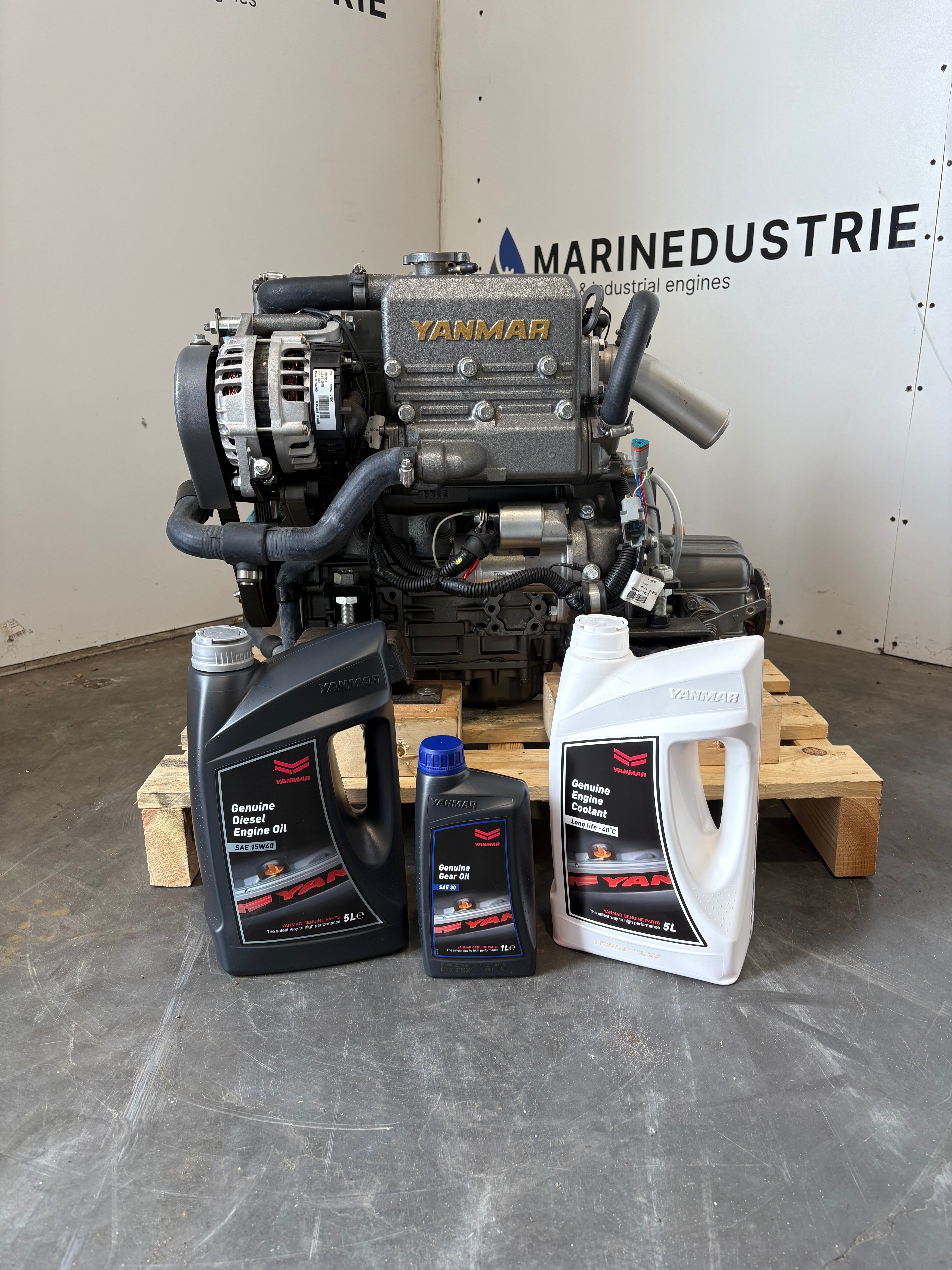 Yanmar 3YM20 29HP Marine Engine | Kanzaki KM2P-1 2.62:1