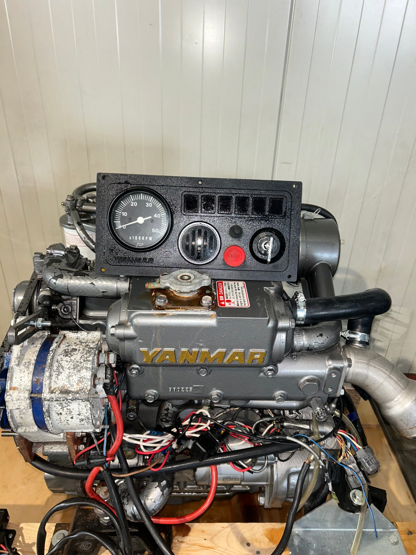 Yanmar 3JH3E ( Saildrive motor )