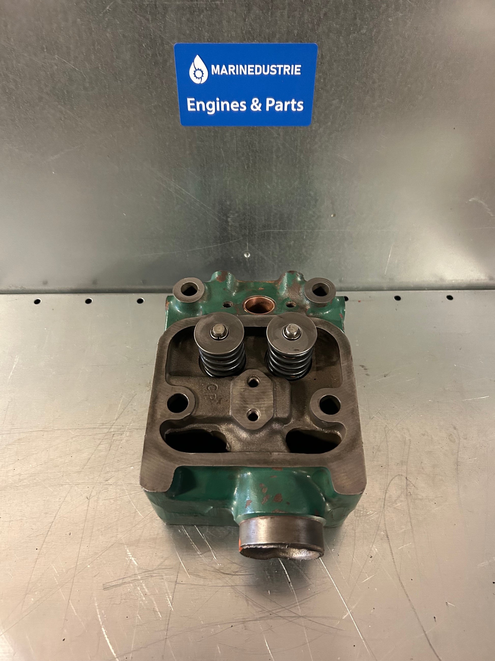 Volvo Penta MD11 - MD17 Cylinder head complete - 883824 – MarineDustrie