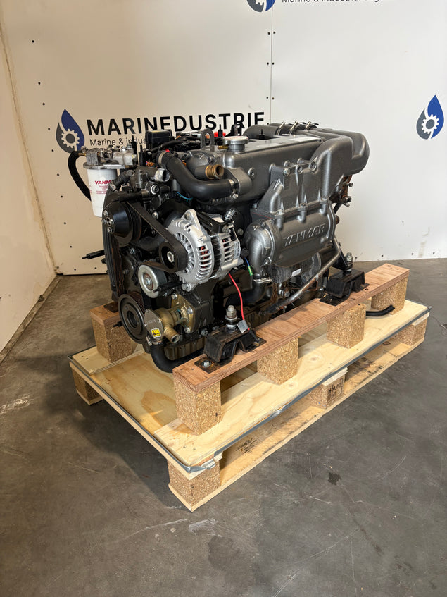 Yanmar 4JH80 Marine Engine (For parts)