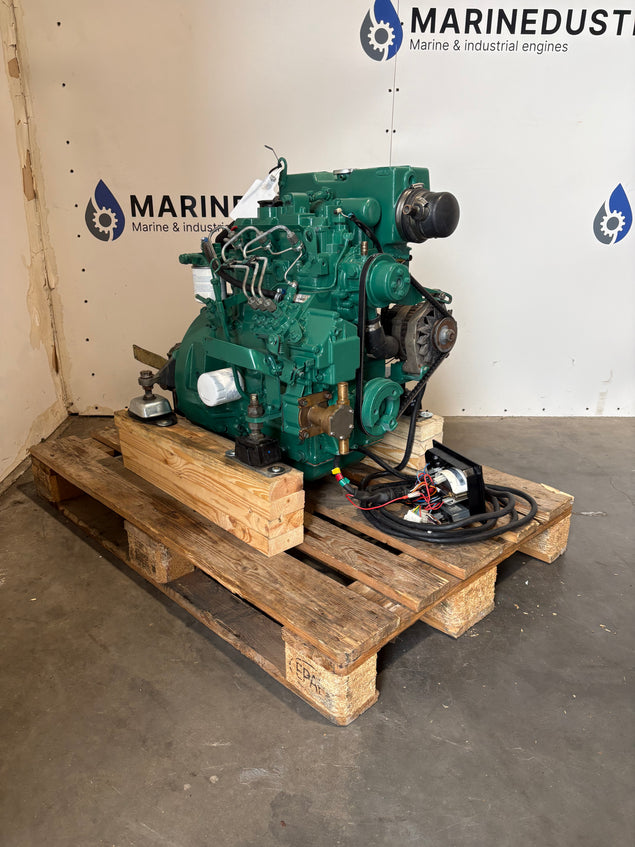 Volvo Penta MD2040 Scheepsmotor met keerkoppeling en dashboard