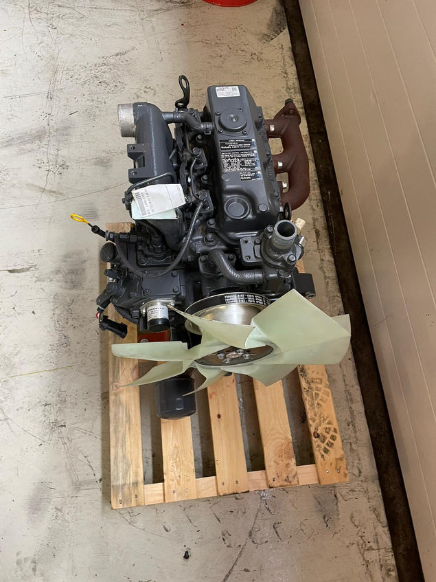 Kubota D1703
