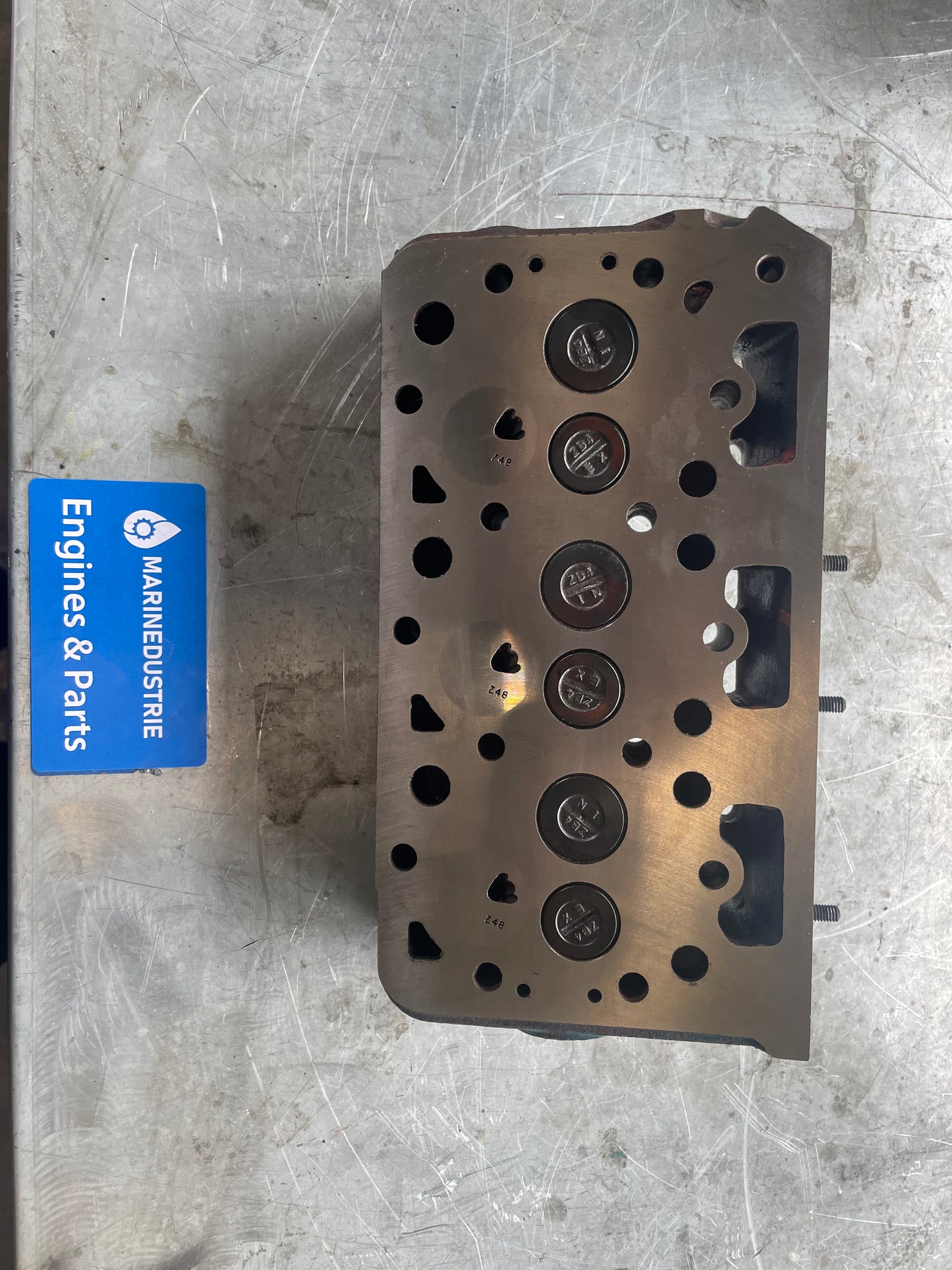 Cylinder head Kubota D722